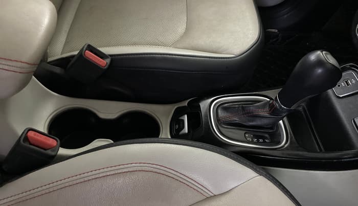 2018 Jeep Compass LIMITED 1.4 PETROL AT, Petrol, Automatic, 49,427 km, Gear Lever