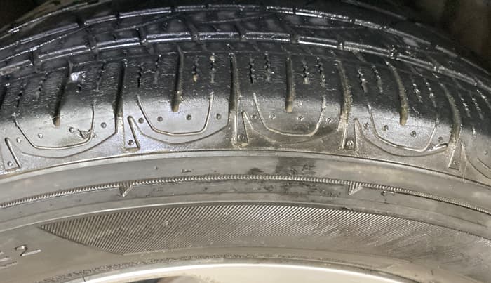 2018 Jeep Compass LIMITED 1.4 PETROL AT, Petrol, Automatic, 49,427 km, Right Rear Tyre Tread
