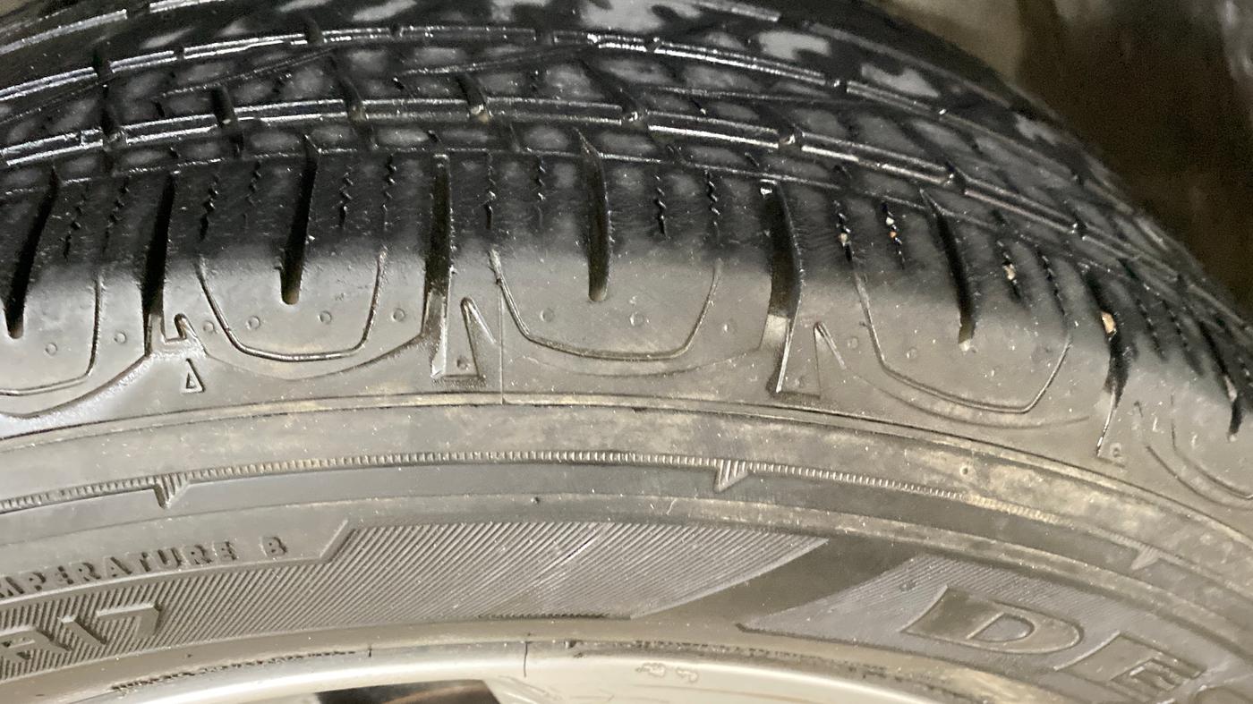 2018 Jeep Compass LIMITED 1.4 PETROL AT, Petrol, Automatic, 49,324 km, Right Front Tyre Tread