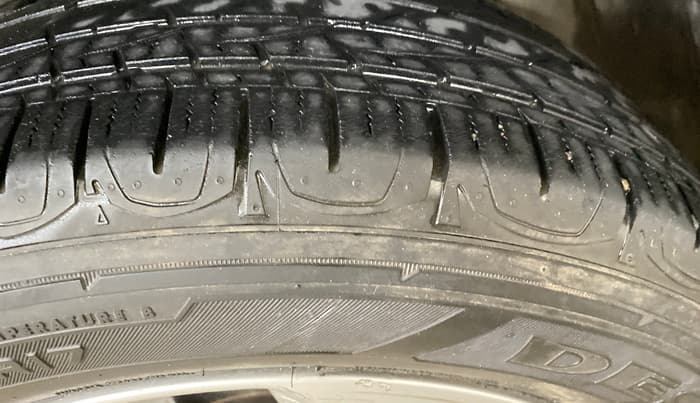 2018 Jeep Compass LIMITED 1.4 PETROL AT, Petrol, Automatic, 49,427 km, Right Front Tyre Tread