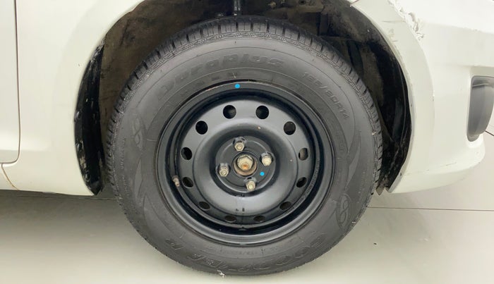 2012 Maruti Swift Dzire VXI, CNG, Manual, 96,868 km, Right Front Wheel