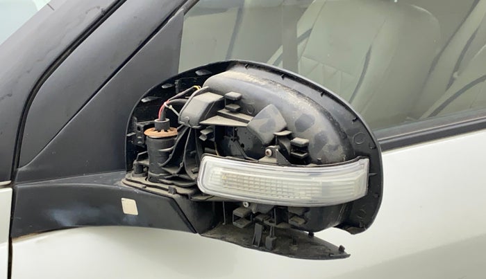 2012 Maruti Swift Dzire VXI, CNG, Manual, 96,868 km, Left rear-view mirror - Cover has minor damage