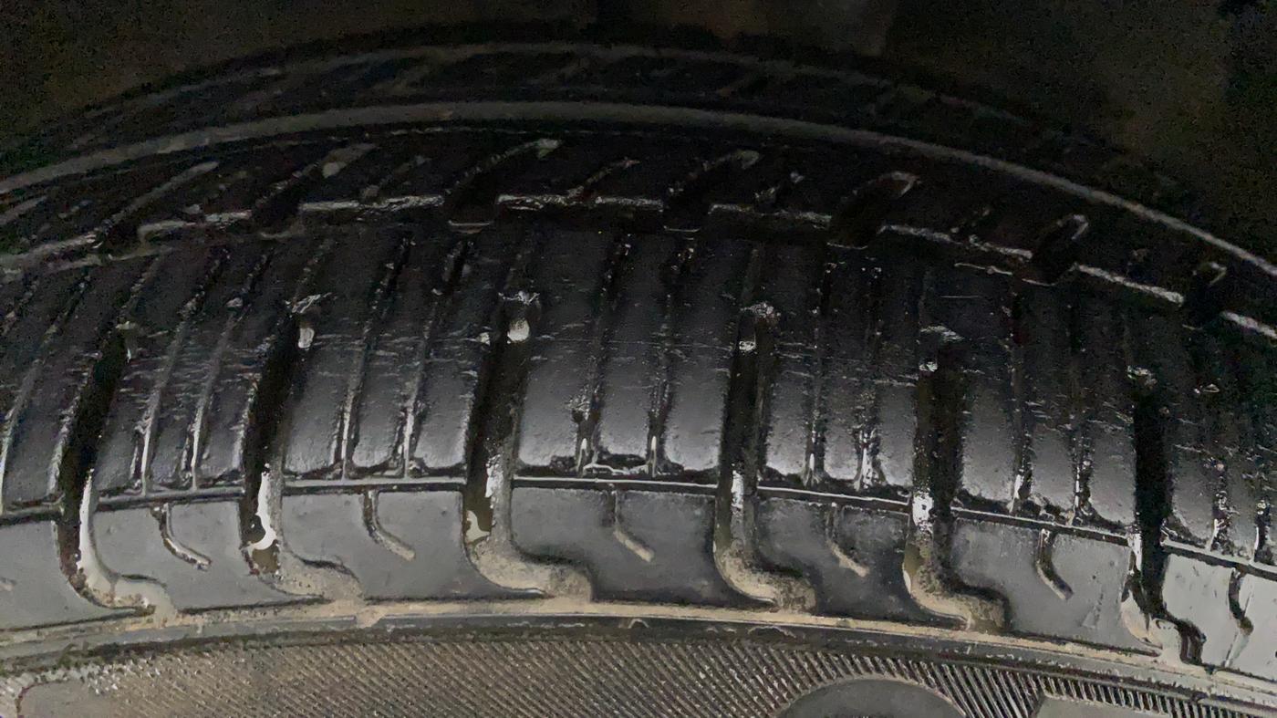 2015 Maruti Wagon R 1.0 VXI, Petrol, Manual, 40,296 km, Right Rear Tyre Tread