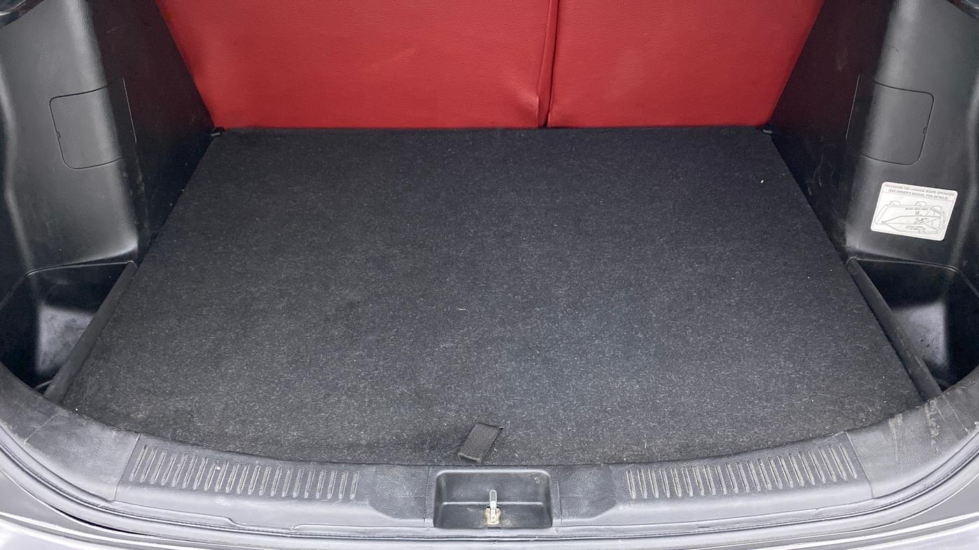 2018 Maruti S Cross ZETA 1.3 SHVS, Diesel, Manual, 96,672 km, Boot Inside