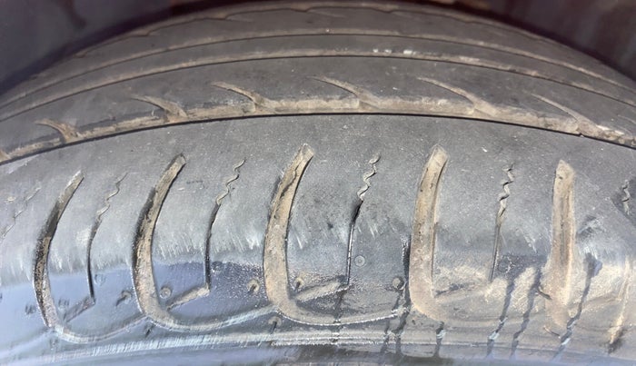 2018 Ford Ecosport TITANIUM 1.5L PETROL, Petrol, Manual, 40,907 km, Left Front Tyre Tread