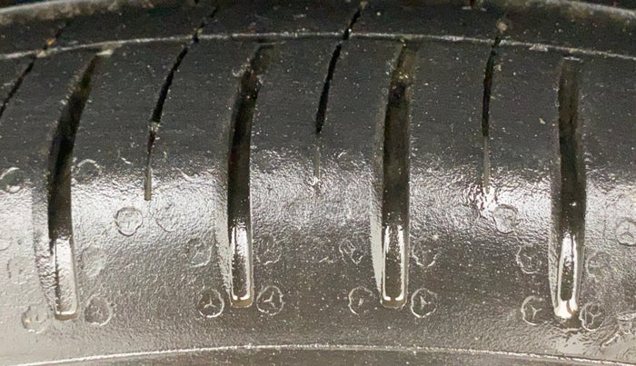 2023 MG HECTOR PLUS SAVVY PRO 1.5 TURBO CVT 6 STR, Petrol, Automatic, 36,596 km, Left Rear Tyre Tread