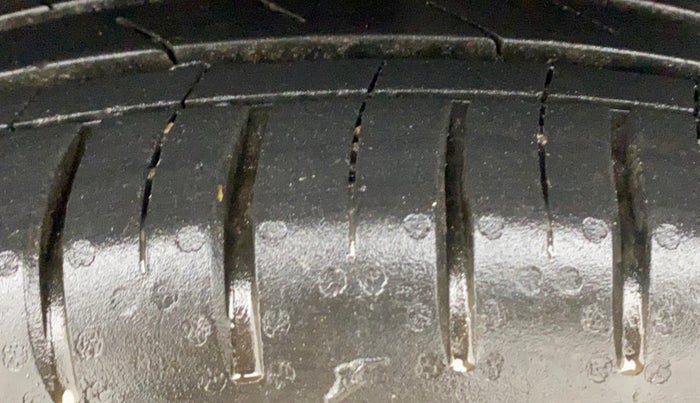 2023 MG HECTOR PLUS SAVVY PRO 1.5 TURBO CVT 6 STR, Petrol, Automatic, 36,596 km, Right Rear Tyre Tread