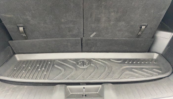 2023 MG HECTOR PLUS SAVVY PRO 1.5 TURBO CVT 6 STR, Petrol, Automatic, 36,596 km, Boot Inside