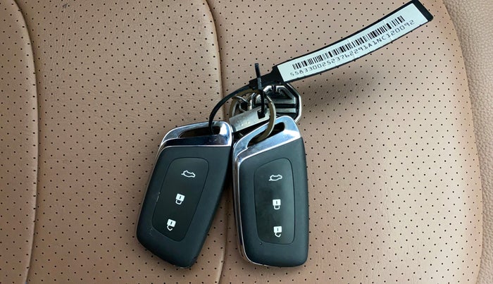 2023 MG HECTOR PLUS SAVVY PRO 1.5 TURBO CVT 6 STR, Petrol, Automatic, 36,596 km, Key Close Up