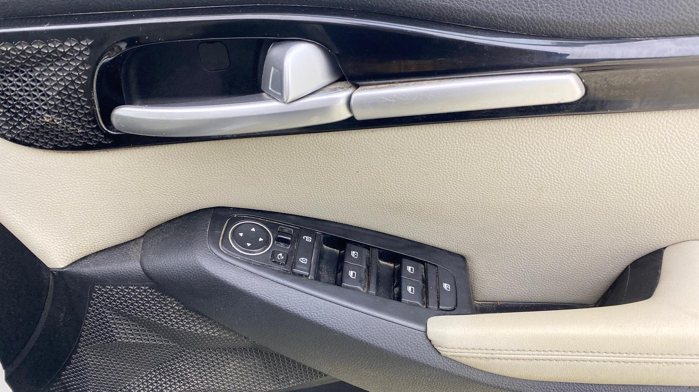2019 KIA SELTOS HTX 1.5 PETROL, Petrol, Manual, 61,684 km, Driver Side Door Panels Control
