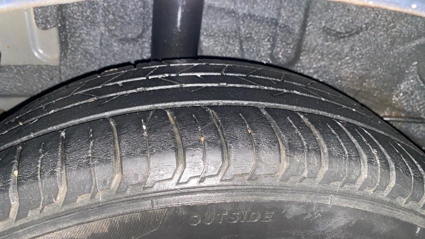 2021 Hyundai NEW I20 ASTA (O) 1.2 MT, Petrol, Manual, 21,448 km, Right Rear Tyre Tread