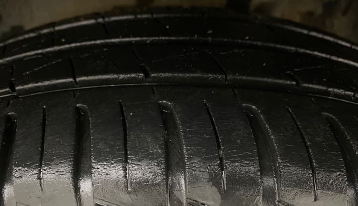 2021 Renault Kwid CLIMBER 1.0 (O), Petrol, Manual, 35,523 km, Left Rear Tyre Tread