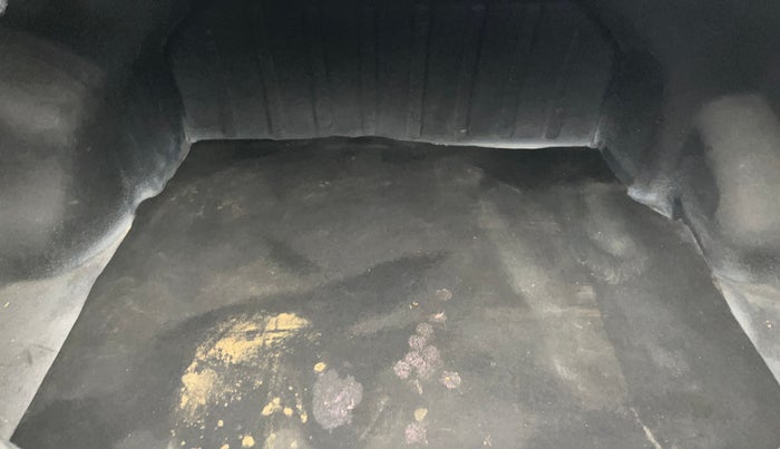 2016 Hyundai Verna 1.6 VTVT SX, Petrol, Manual, 84,819 km, Boot Inside