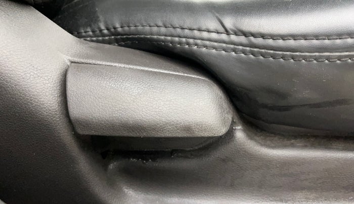 2016 Hyundai Verna 1.6 VTVT SX, Petrol, Manual, 84,819 km, Driver Side Adjustment Panel