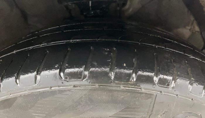 2016 Hyundai Verna 1.6 VTVT SX, Petrol, Manual, 84,819 km, Right Front Tyre Tread