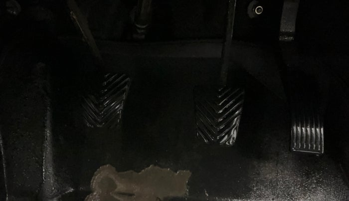 2016 Hyundai Verna 1.6 VTVT SX, Petrol, Manual, 84,819 km, Pedals