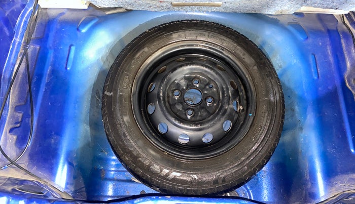 2016 Hyundai Eon SPORTZ, Petrol, Manual, 23,594 km, Spare Tyre