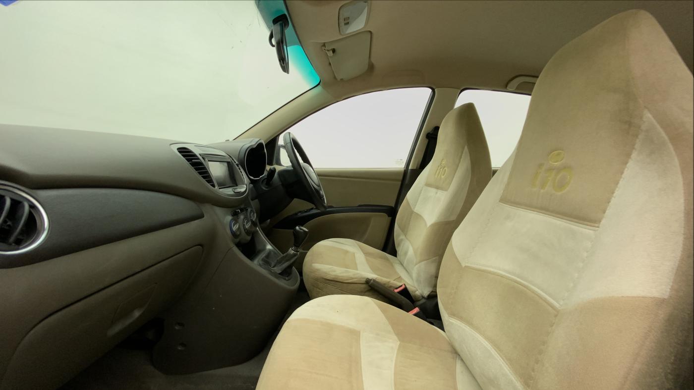 2010 Hyundai i10 MAGNA 1.2, Petrol, Manual, 28,803 km, Right Side Front Door Cabin