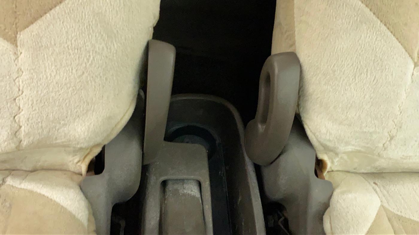 2010 Hyundai i10 MAGNA 1.2, Petrol, Manual, 28,803 km, Driver Side Adjustment Panel