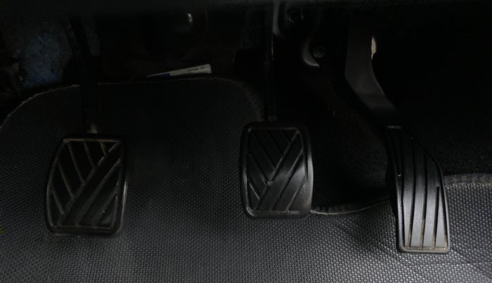 2015 Maruti Swift ZDI, Diesel, Manual, 46,383 km, Pedals