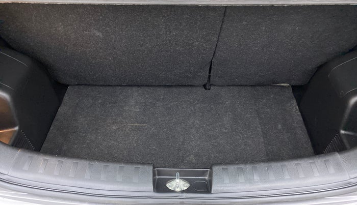 2015 Maruti Swift ZDI, Diesel, Manual, 46,383 km, Boot Inside