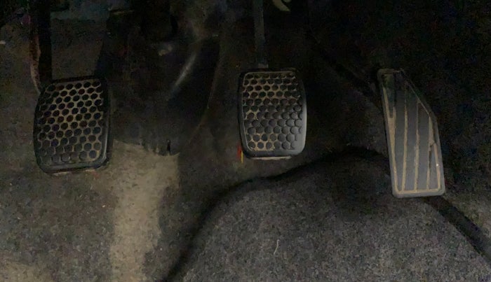 2017 Maruti Alto 800 LXI CNG, CNG, Manual, 68,031 km, Pedals