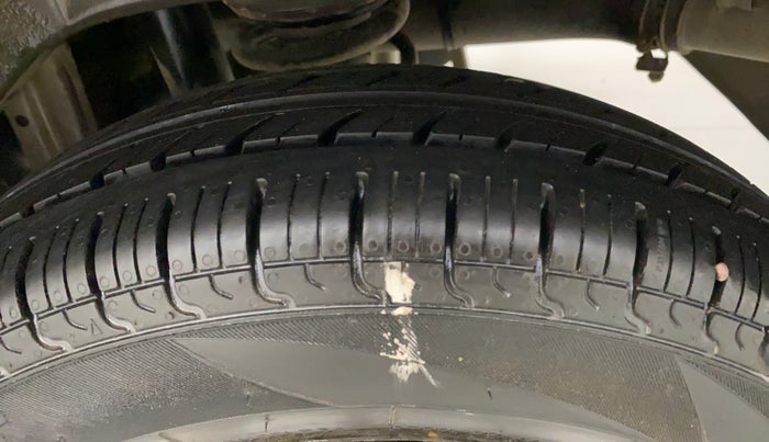 2017 Maruti Alto 800 LXI CNG, CNG, Manual, 68,031 km, Left Rear Tyre Tread