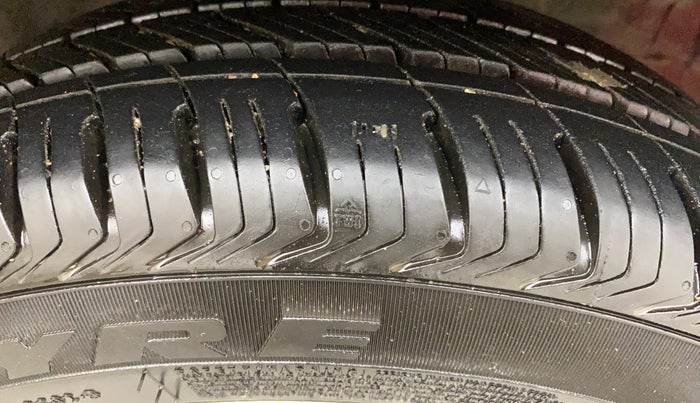 2017 Hyundai Elite i20 ASTA 1.2 DUAL TONE, Petrol, Manual, 94,608 km, Right Front Tyre Tread