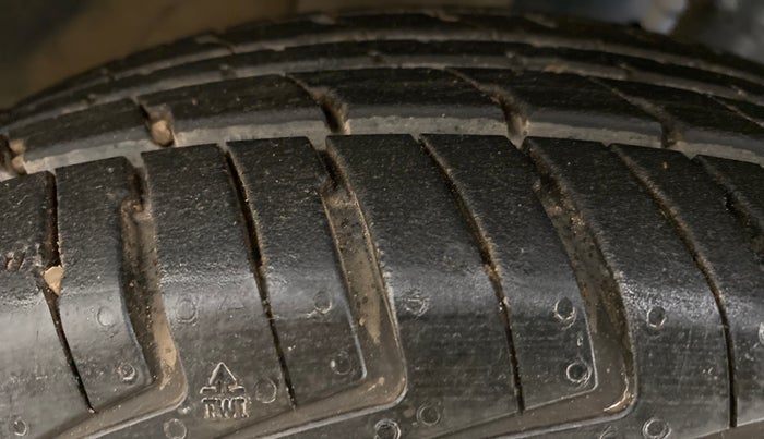 2018 Renault Kwid CLIMBER 1.0 AT, Petrol, Automatic, 8,931 km, Right Front Tyre Tread