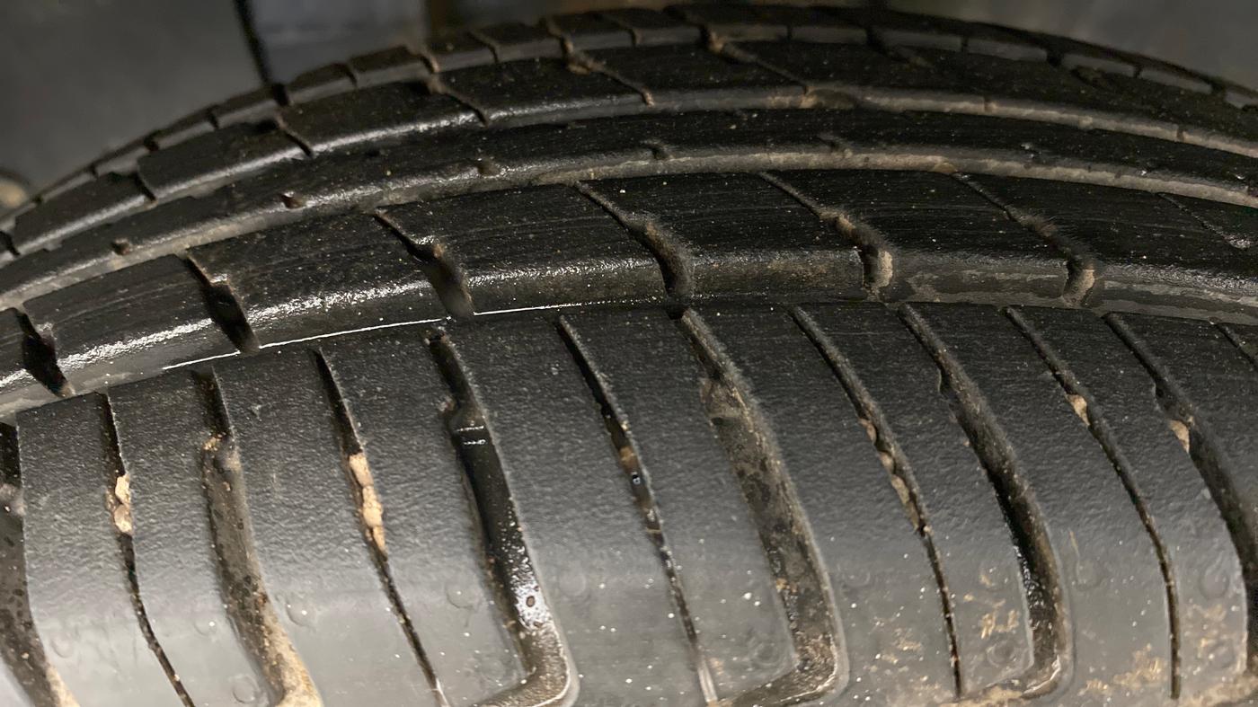 2018 Renault Kwid CLIMBER 1.0 AT, Petrol, Automatic, 8,931 km, Left Front Tyre Tread