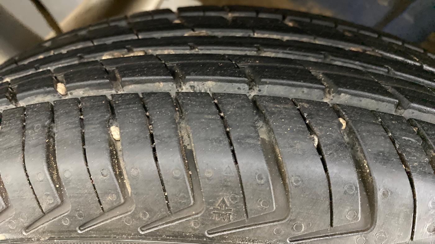 2018 Renault Kwid CLIMBER 1.0 AT, Petrol, Automatic, 8,931 km, Left Rear Tyre Tread