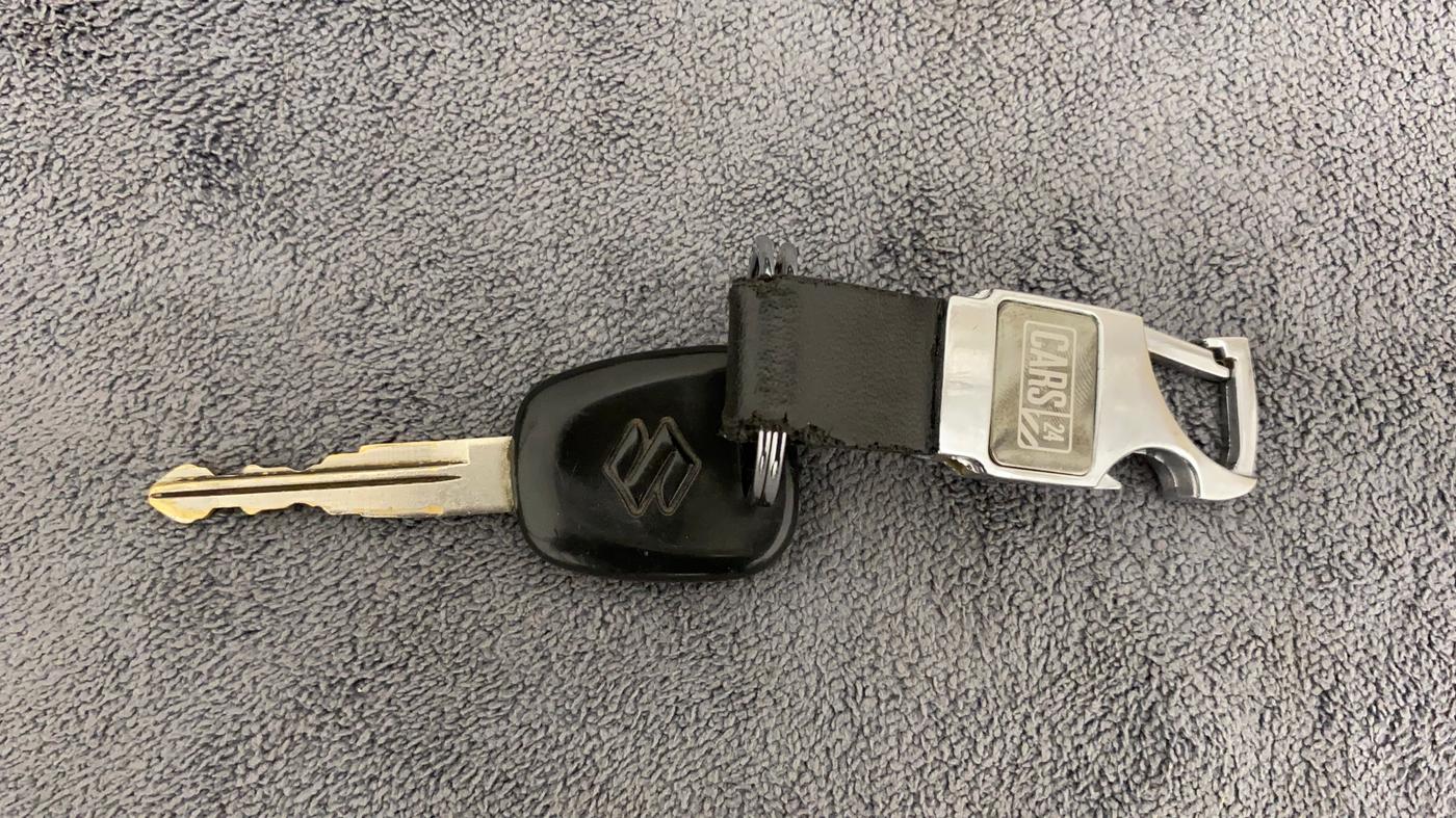 2011 Maruti Swift VXI, Petrol, Manual, 29,166 km, Key Close Up