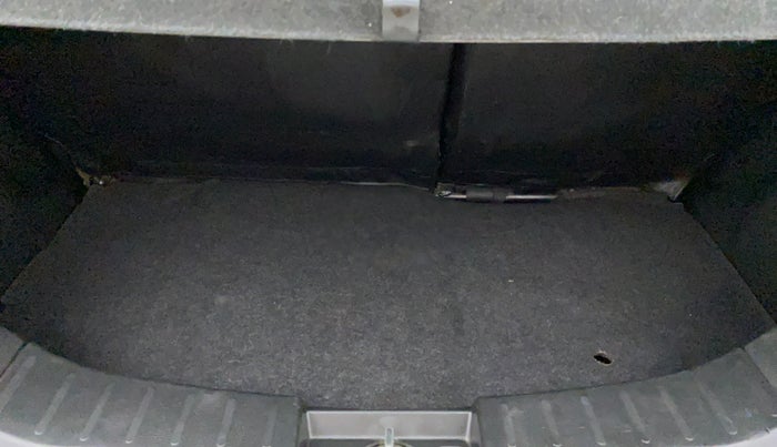 2015 Maruti Wagon R 1.0 VXI, Petrol, Manual, 44,225 km, Boot Inside
