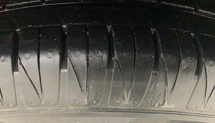 2021 KIA SONET HTK PLUS 1.0 IMT, Petrol, Manual, 27,095 km, Left Rear Tyre Tread