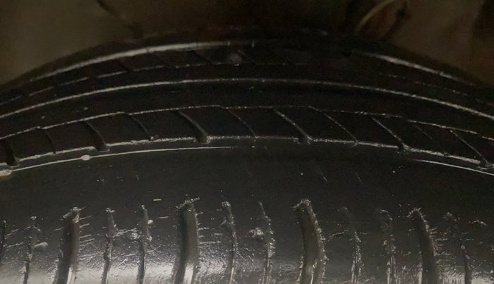 2018 Hyundai Elite i20 ASTA 1.2  CVT, Petrol, Automatic, 23,926 km, Left Front Tyre Tread