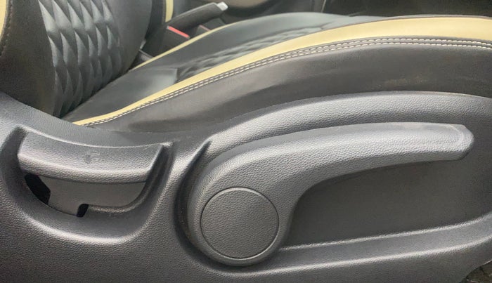 2018 Hyundai Elite i20 ASTA 1.2  CVT, Petrol, Automatic, 23,926 km, Driver Side Adjustment Panel