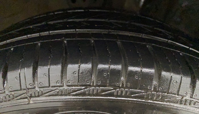 2015 Honda Amaze 1.2L I-VTEC S, Petrol, Manual, 83,402 km, Right Rear Tyre Tread