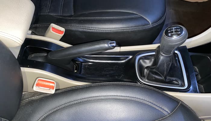 2015 Maruti Ciaz ZXI, Petrol, Manual, 66,814 km, Gear Lever