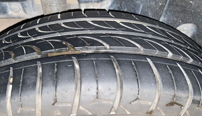 2015 Maruti Ciaz ZXI, Petrol, Manual, 66,814 km, Right Rear Tyre Tread
