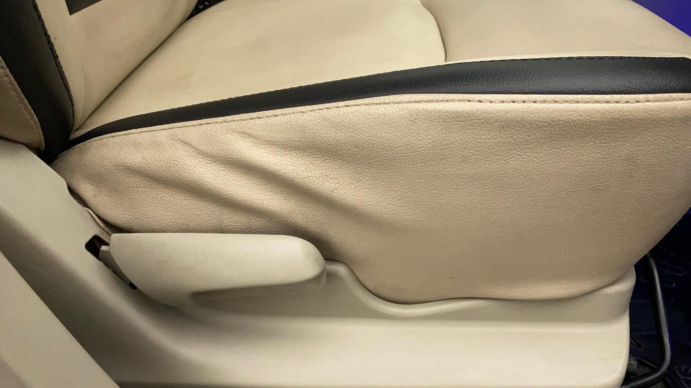2018 Maruti Celerio ZXI, Petrol, Manual, 16,223 km, Driver Side Adjustment Panel