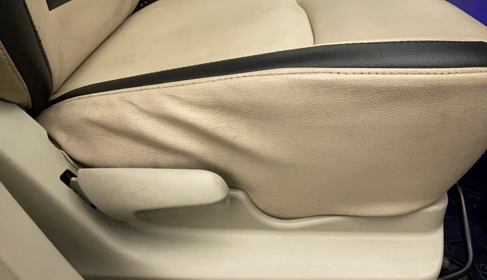2018 Maruti Celerio ZXI, Petrol, Manual, 16,223 km, Driver Side Adjustment Panel