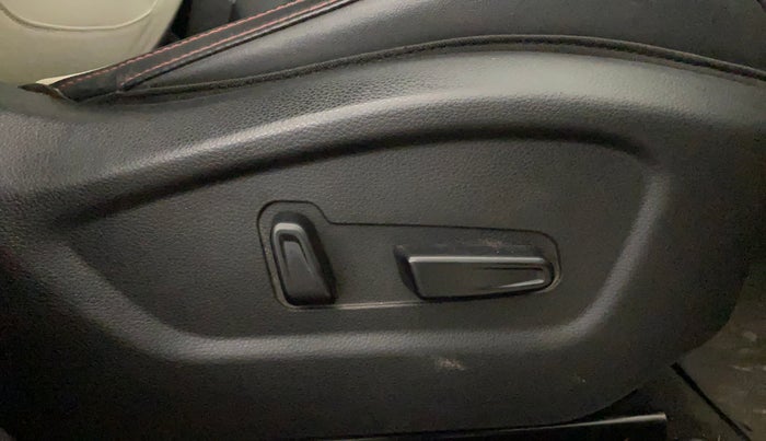 2020 KIA SELTOS GTX PLUS DCT 1.4 PETROL, Petrol, Automatic, 90,801 km, Driver Side Adjustment Panel