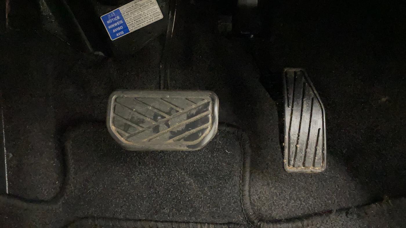 2018 Maruti Swift ZXI AMT, Petrol, Automatic, 41,491 km, Pedals