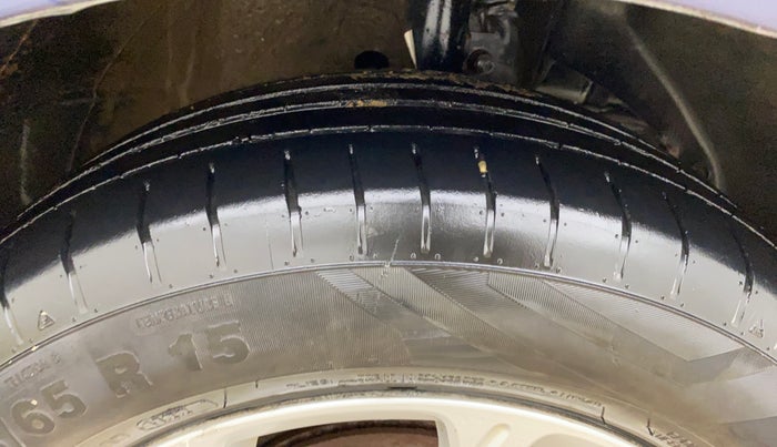 2018 Maruti Swift ZXI AMT, Petrol, Automatic, 41,491 km, Right Front Tyre Tread