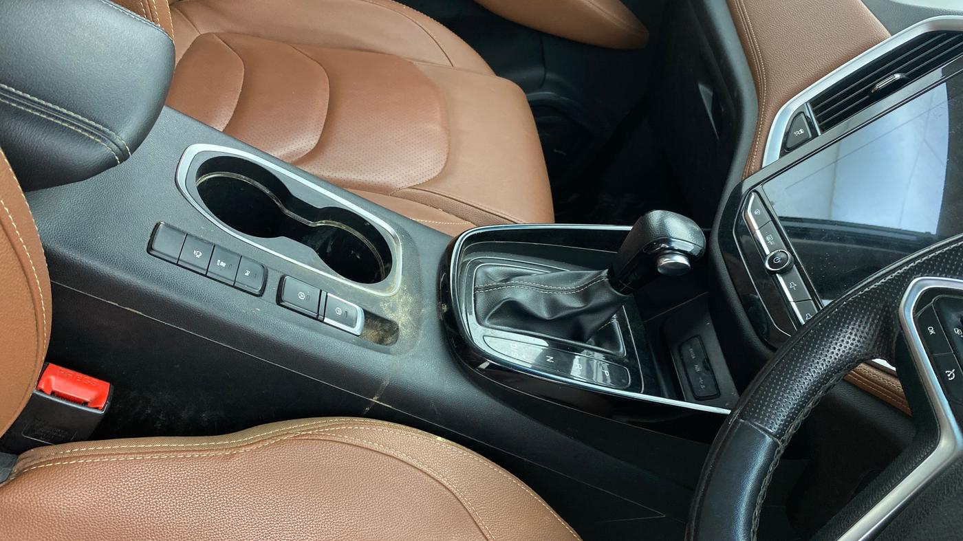 2020 MG HECTOR PLUS SHARP 1.5 PETROL TURBO DCT 6-STR, Petrol, Automatic, 82,467 km, Gear Lever