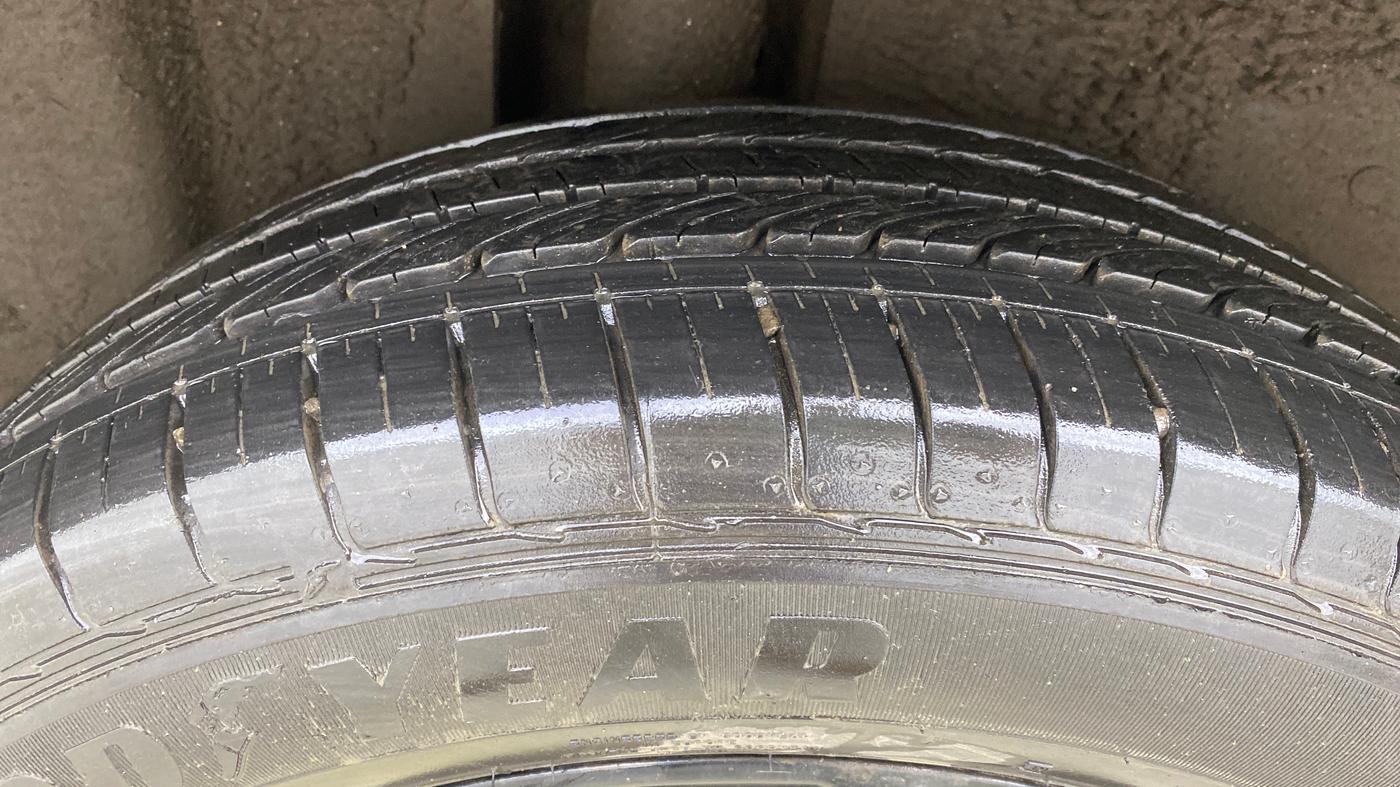 2020 MG HECTOR PLUS SHARP 1.5 PETROL TURBO DCT 6-STR, Petrol, Automatic, 82,467 km, Right Rear Tyre Tread