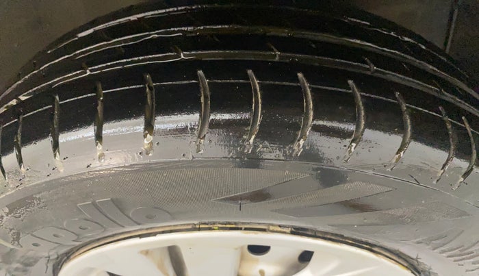 2022 Maruti New Wagon-R LXI CNG (O) 1.0, CNG, Manual, 56,484 km, Right Front Tyre Tread