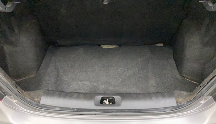 2014 Maruti Swift Dzire VXI, Petrol, Manual, 74,185 km, Boot Inside
