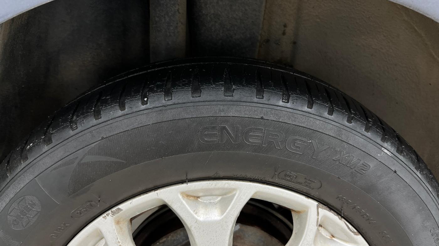 2013 Ford Figo TITANIUM 1.2 PETROL, Petrol, Manual, 71,369 km, Right Rear Tyre Tread