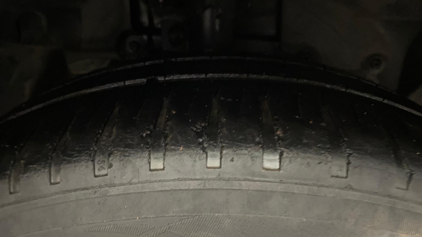 2018 Ford FREESTYLE TITANIUM 1.5 DIESEL, Diesel, Manual, 1,05,426 km, Right Front Tyre Tread